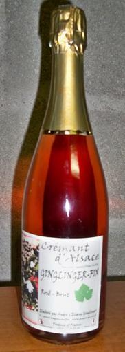 Crémant d'Alsace Rosé.JPG fr Bouteille de Crémant d'Alsace Rosé own Véronique PAGNIER 2010-07-16 Crémant d'Alsace Rosé wine Taken with Kodak EasyShare Z950