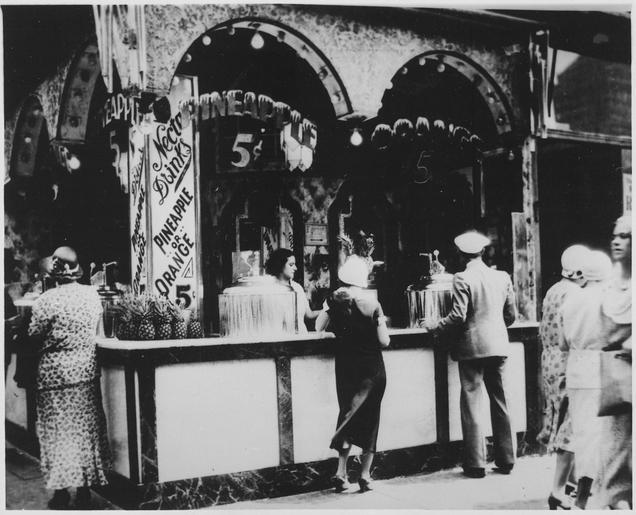 Refreshment stand in New York City where pineapple and orange nectar drinks are sold for 5 cents, 07-1932 - NARA - 541881.tif Local identifier 306-NT-172 539c U S Information Agency 08/01/1953 - 03/27/1978 Still Picture Records Section ...