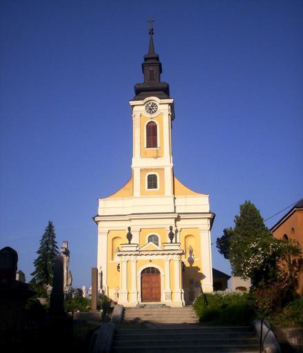 Szent Rokus kapolna Baja.jpg Szent Rókus-kápolna Baja A késő barokk stílusú kápolna 1770-ben épült 1991 március 15-e óta a kápolna őrzi Mészáros Lázár honvéd altábornagy hadügyminiszter sírját � photo taken by uploader ...